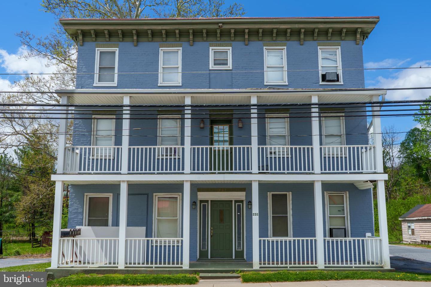 231 N CHURCH ST