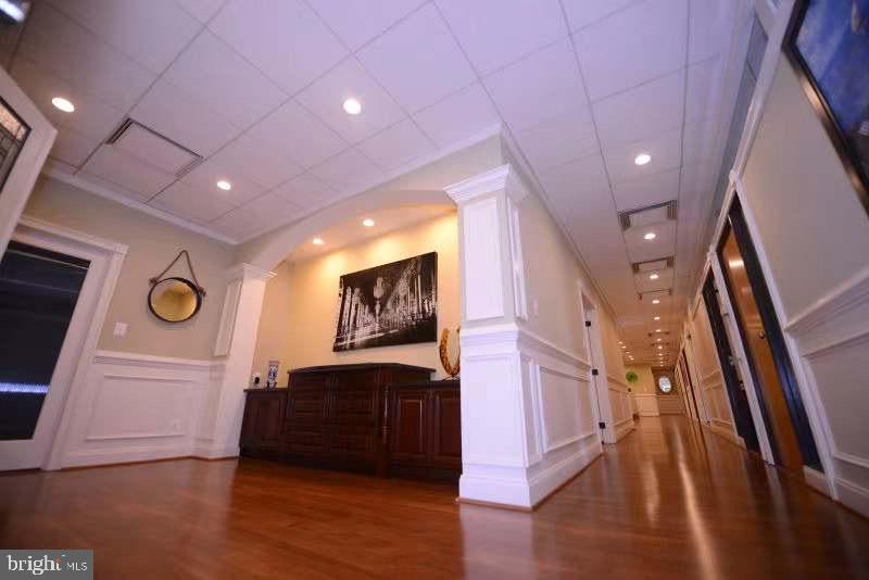 2502 Urbana Pike Property Photo 9