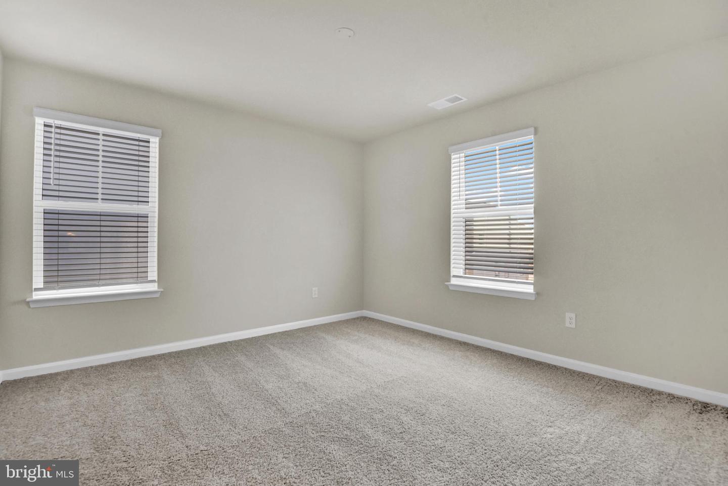 454 Hanson St Property Photo 15