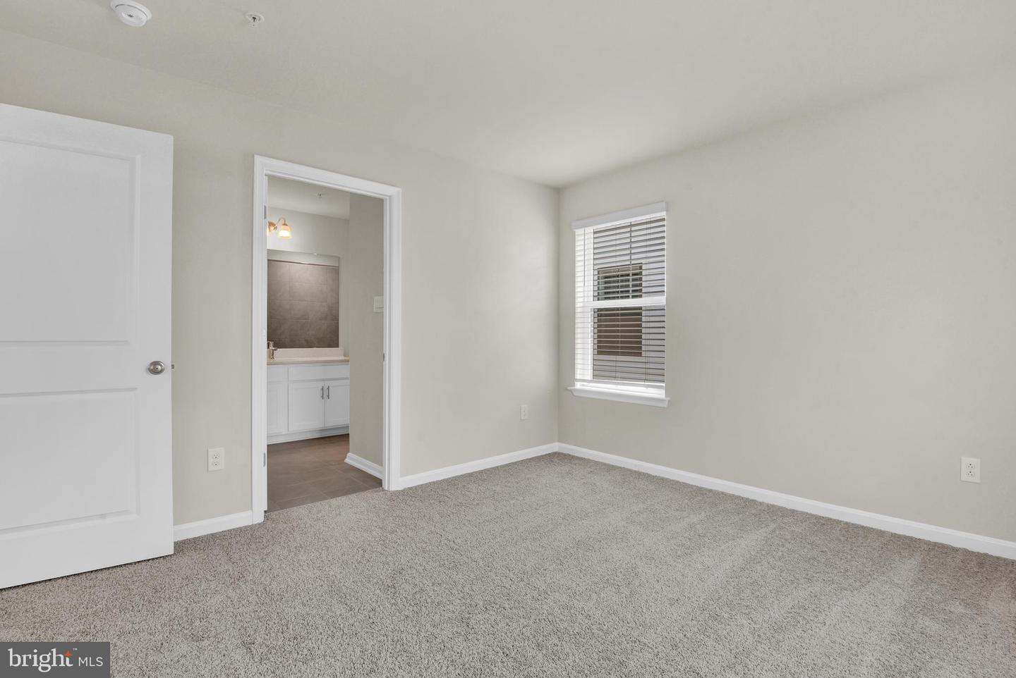 454 Hanson St Property Photo 16