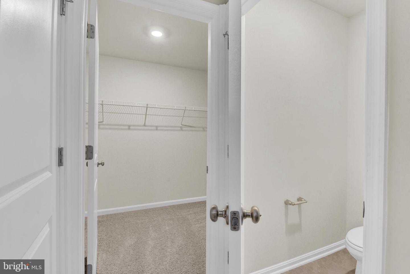 454 Hanson St Property Photo 25