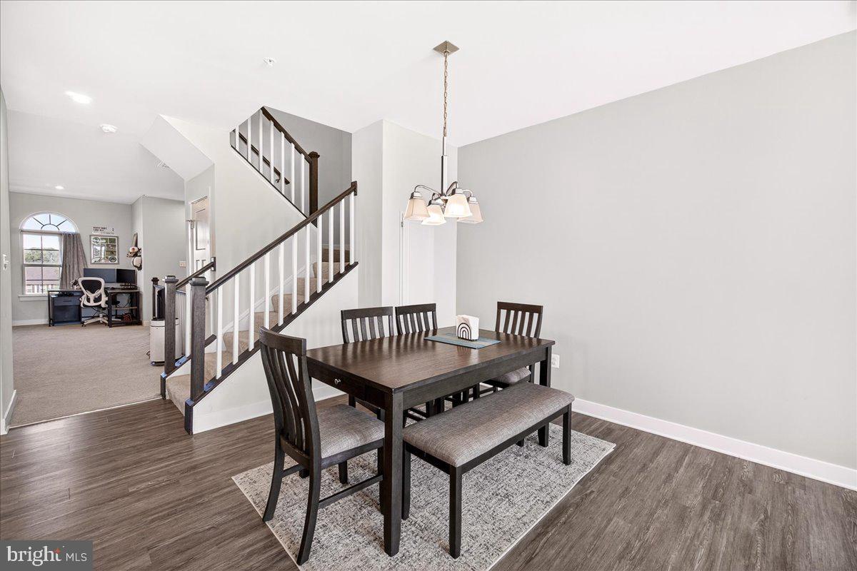 10115 Fosset St Property Photo 6