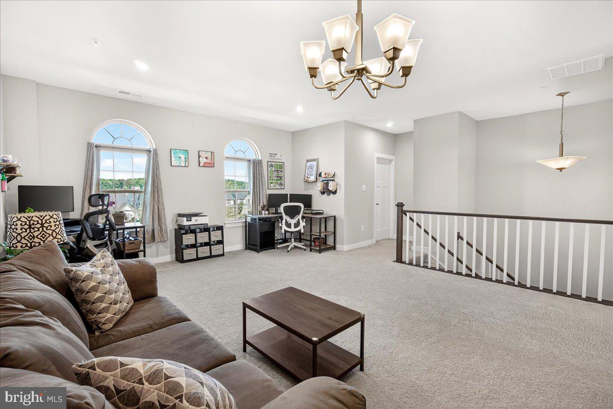10115 Fosset St Property Photo 15