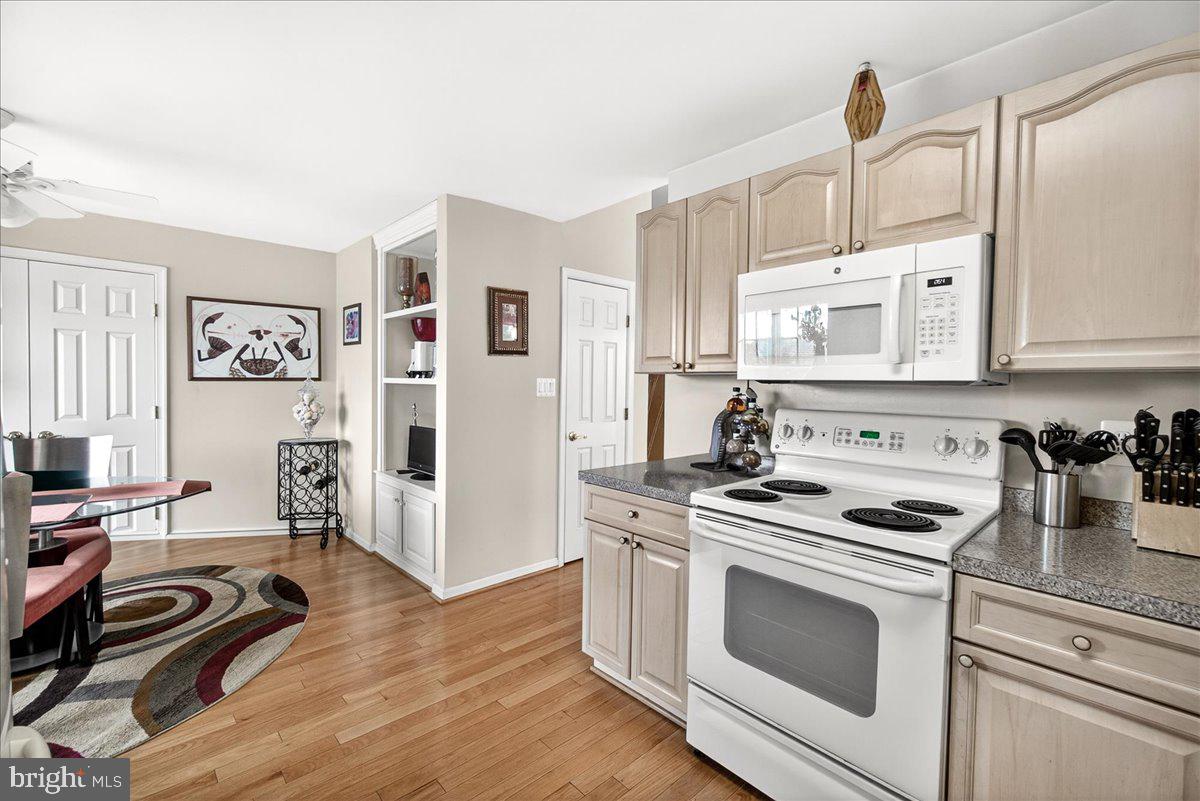 595 Cawley Dr #4 3c Property Photo 17