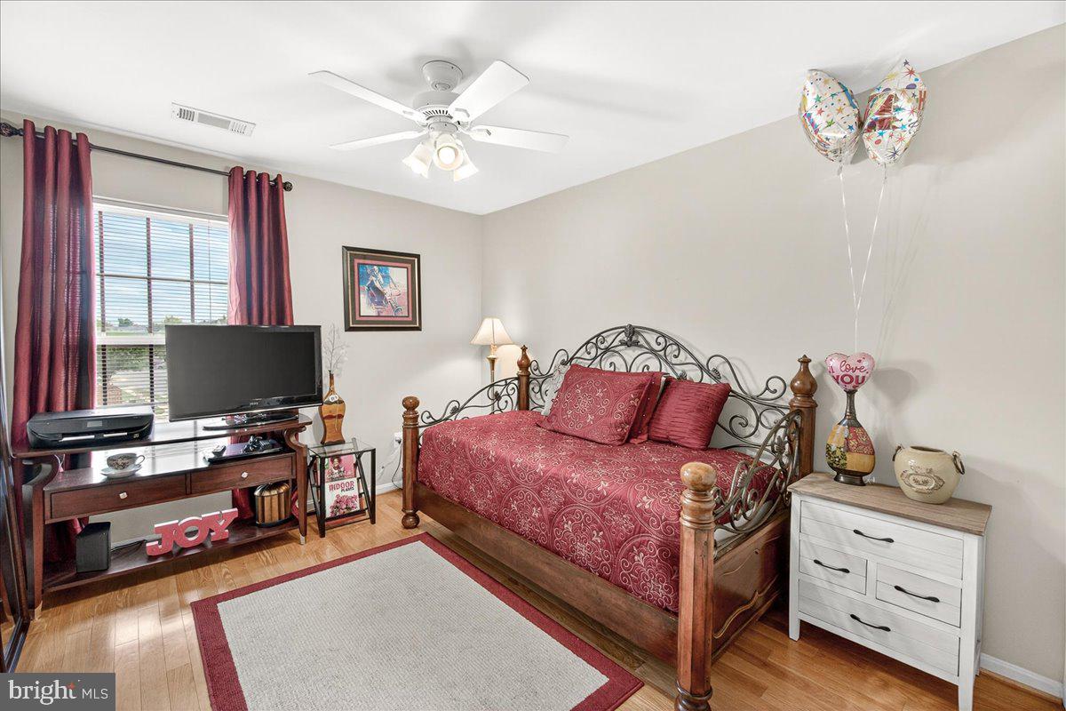 595 Cawley Dr #4 3c Property Photo 19