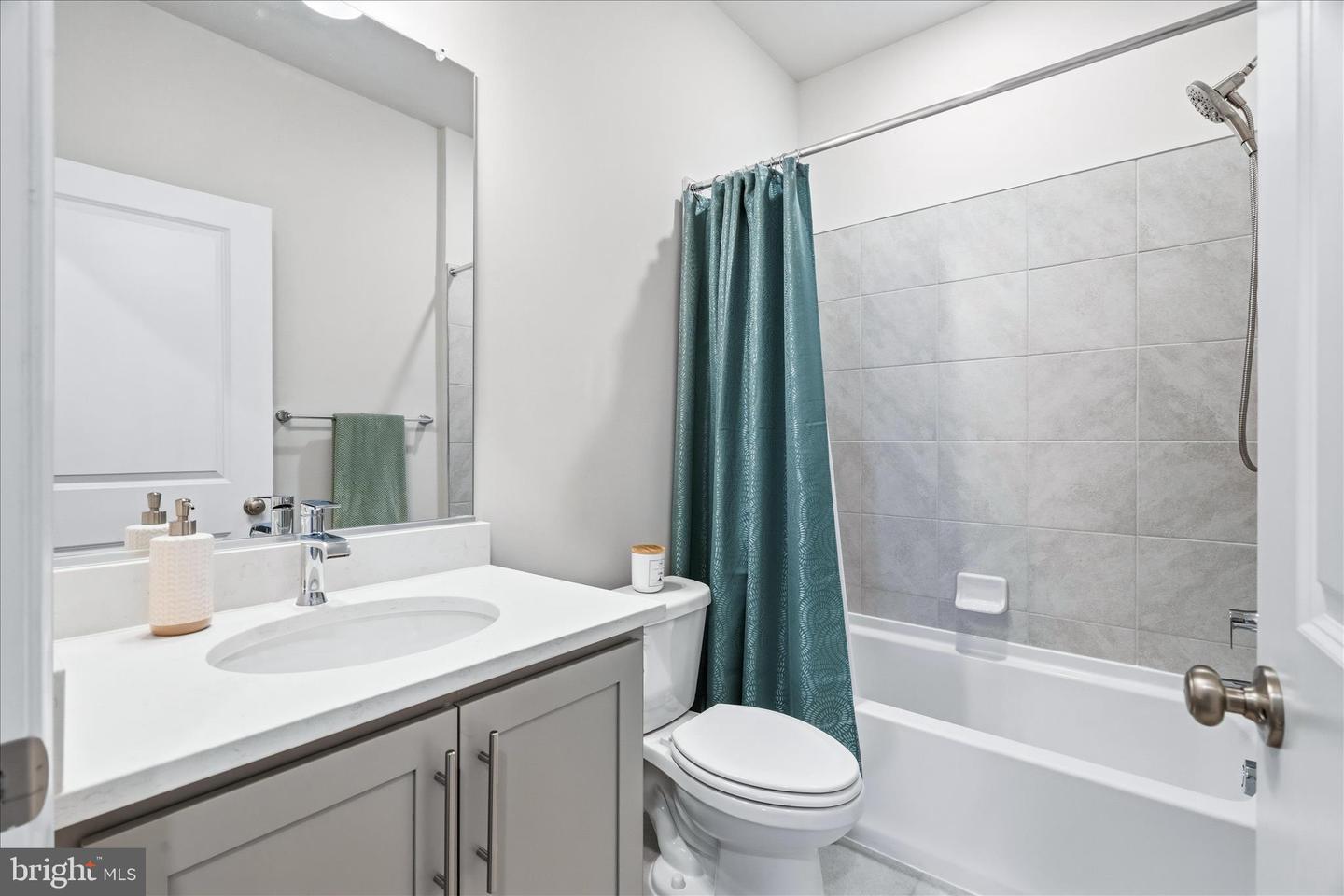 415 Union St Property Photo 15