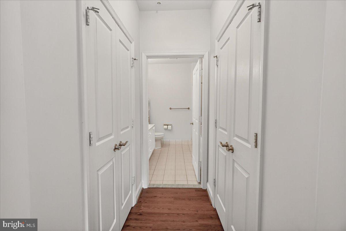 2500 Waterside Dr #103 Property Photo 22