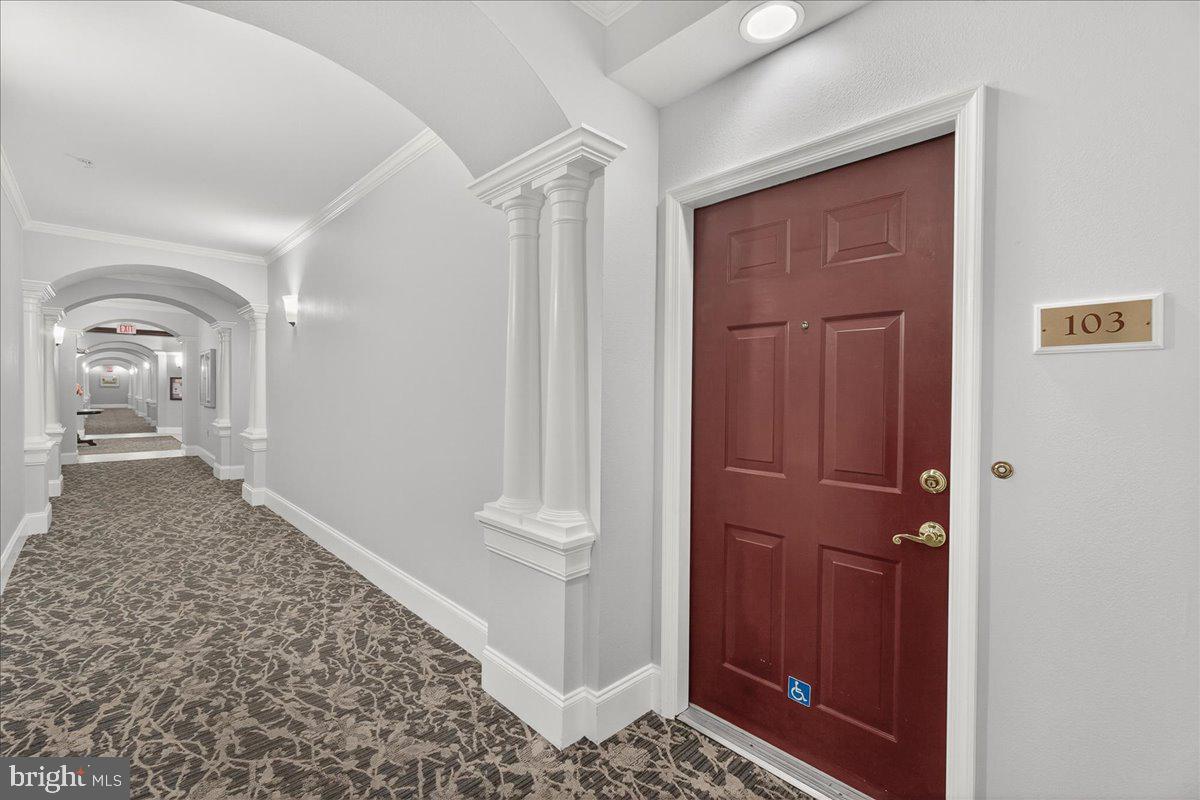 2500 Waterside Dr #103 Property Photo 29