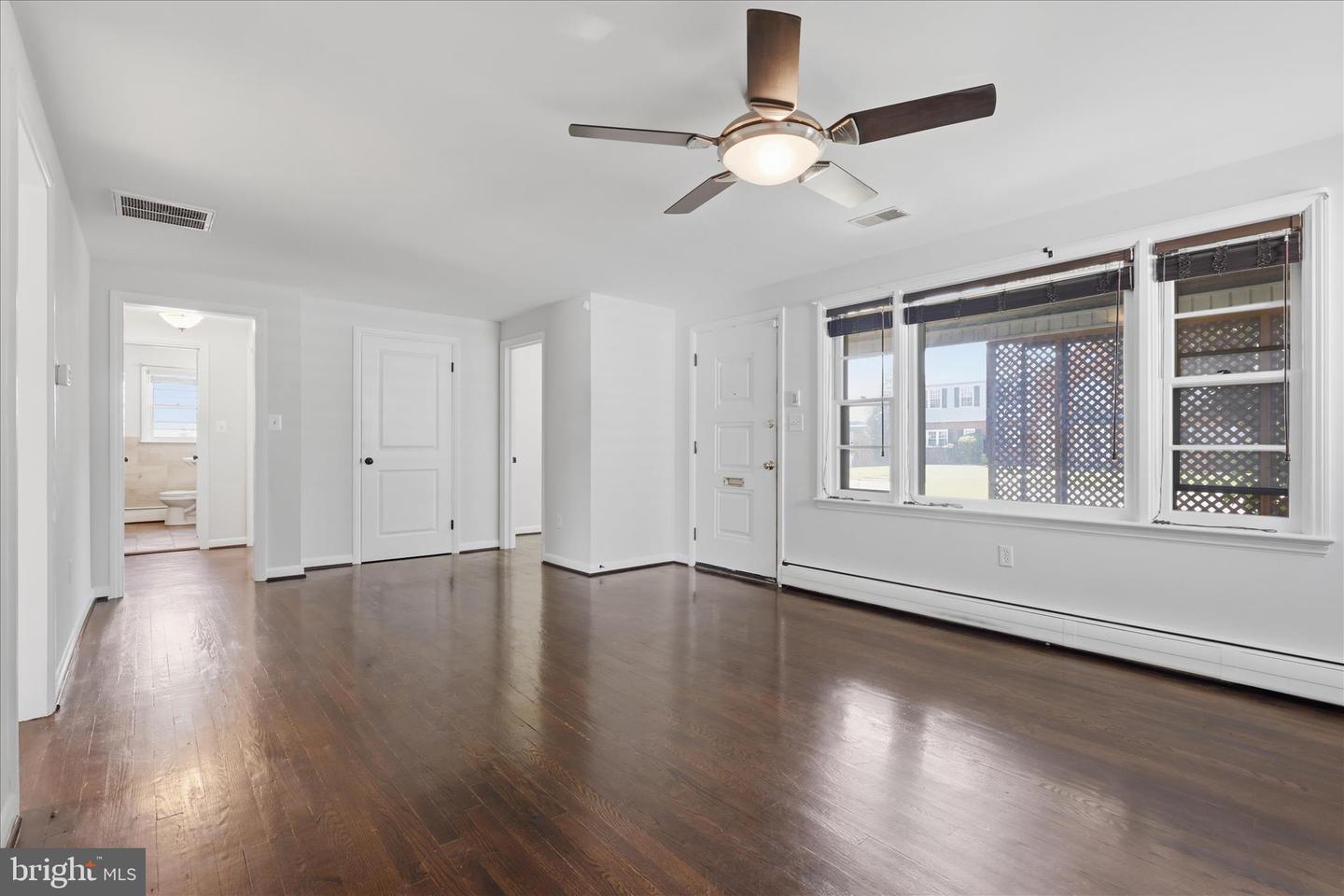 17 E Thirteenth St Property Photo 7