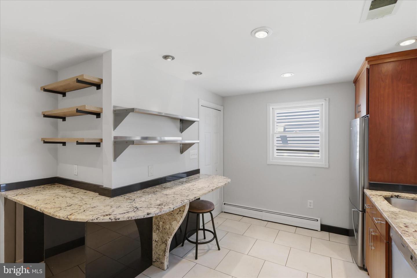 17 E Thirteenth St Property Photo 15
