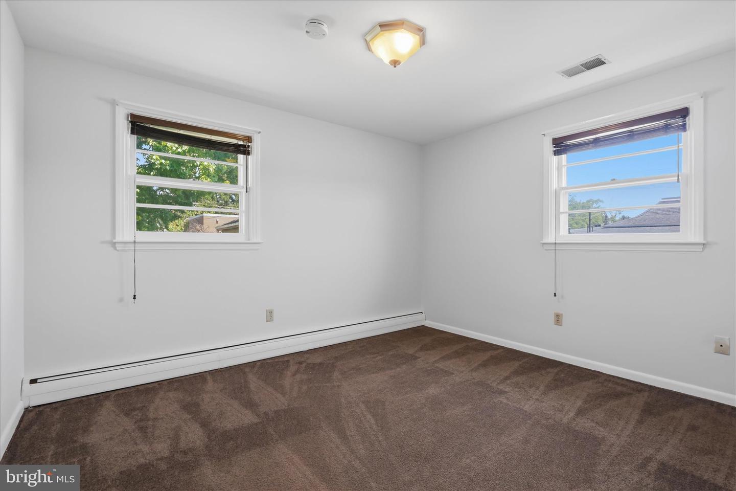 17 E Thirteenth St Property Photo 22