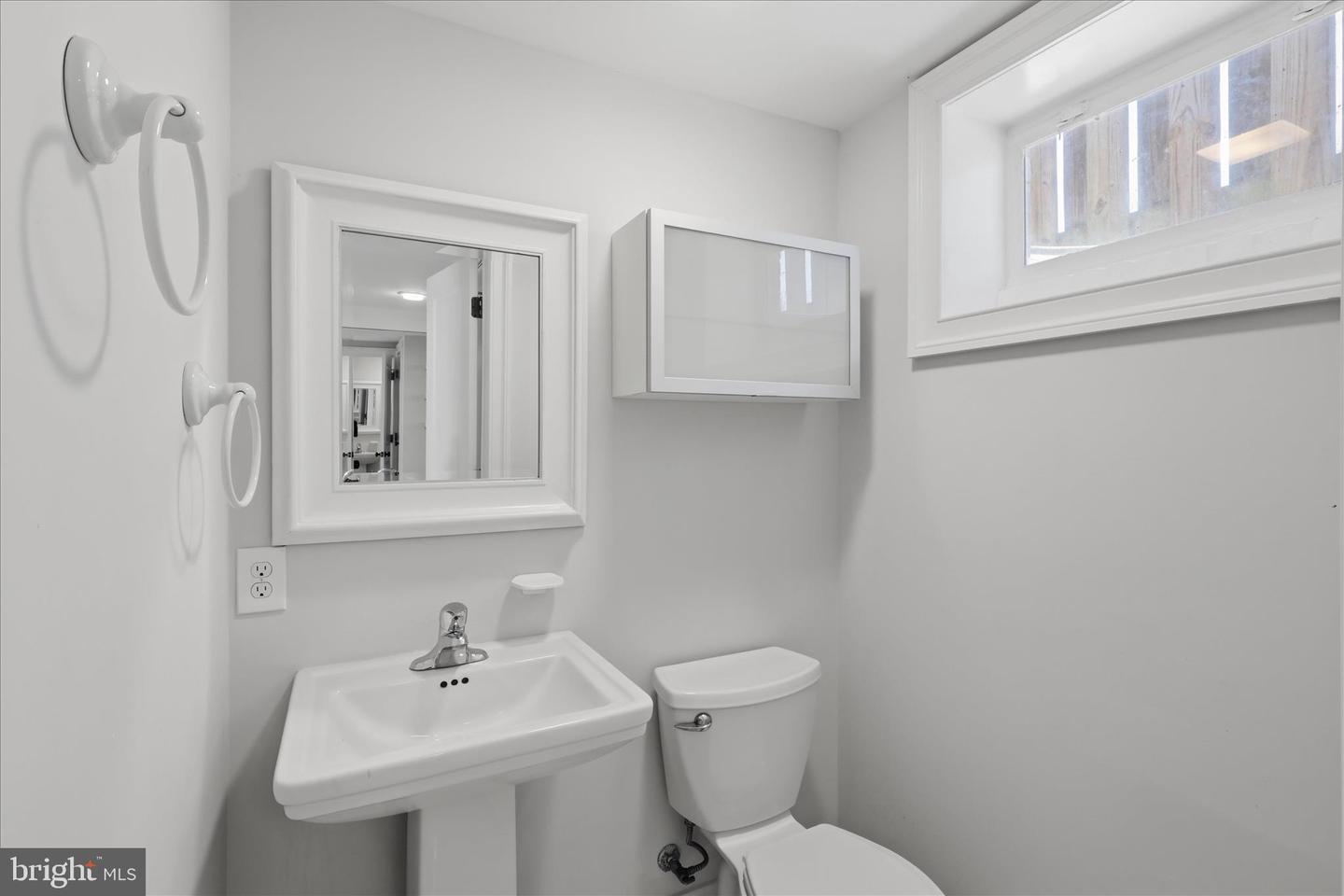 17 E Thirteenth St Property Photo 30