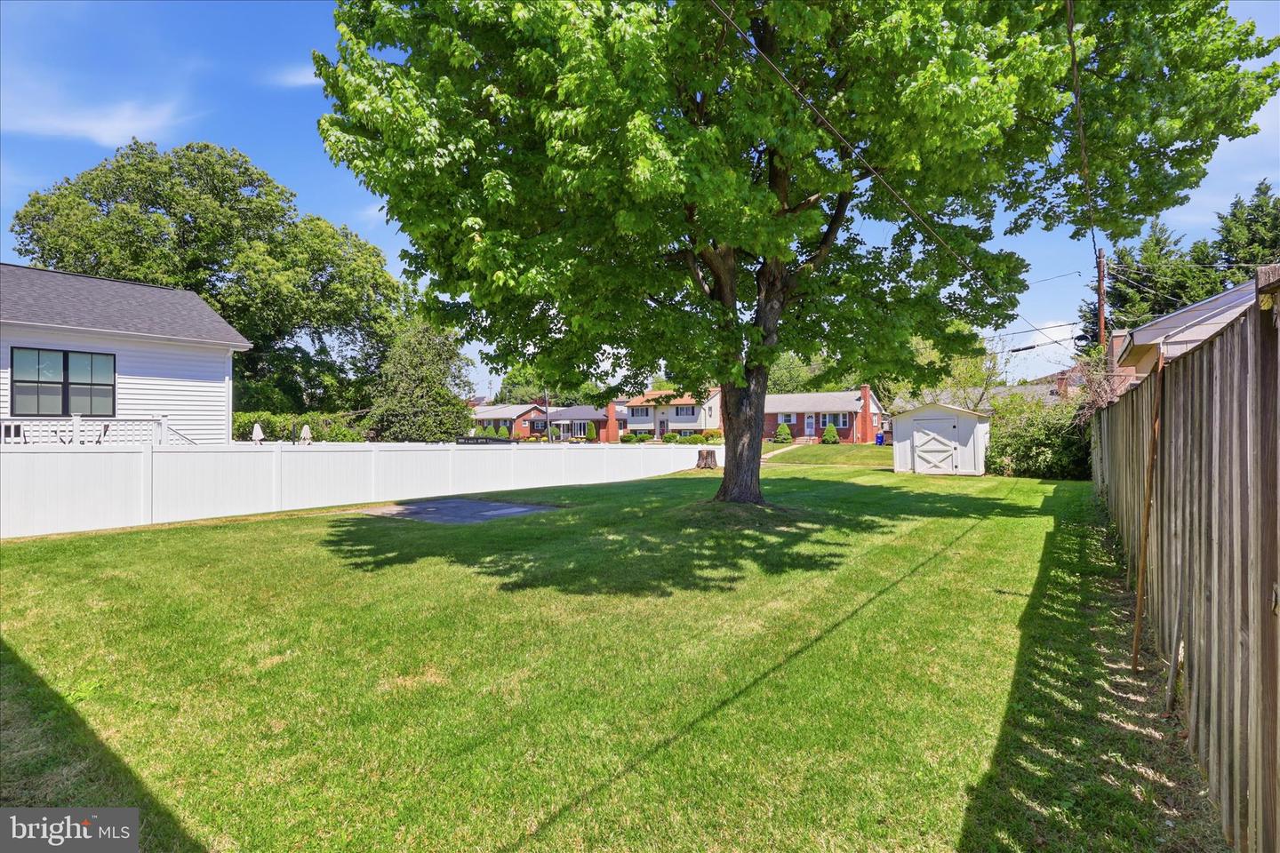 17 E Thirteenth St Property Photo 34