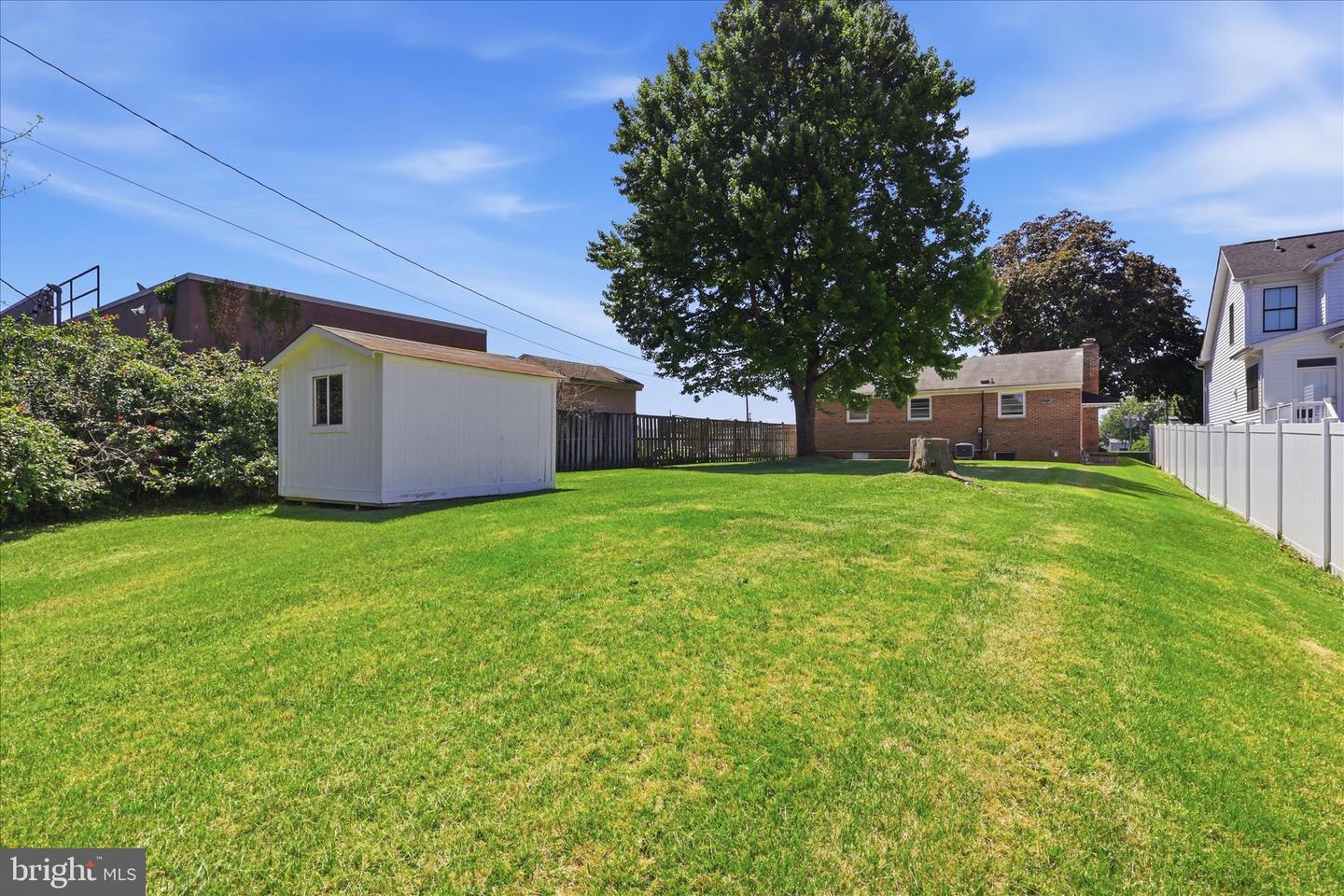 17 E Thirteenth St Property Photo 36