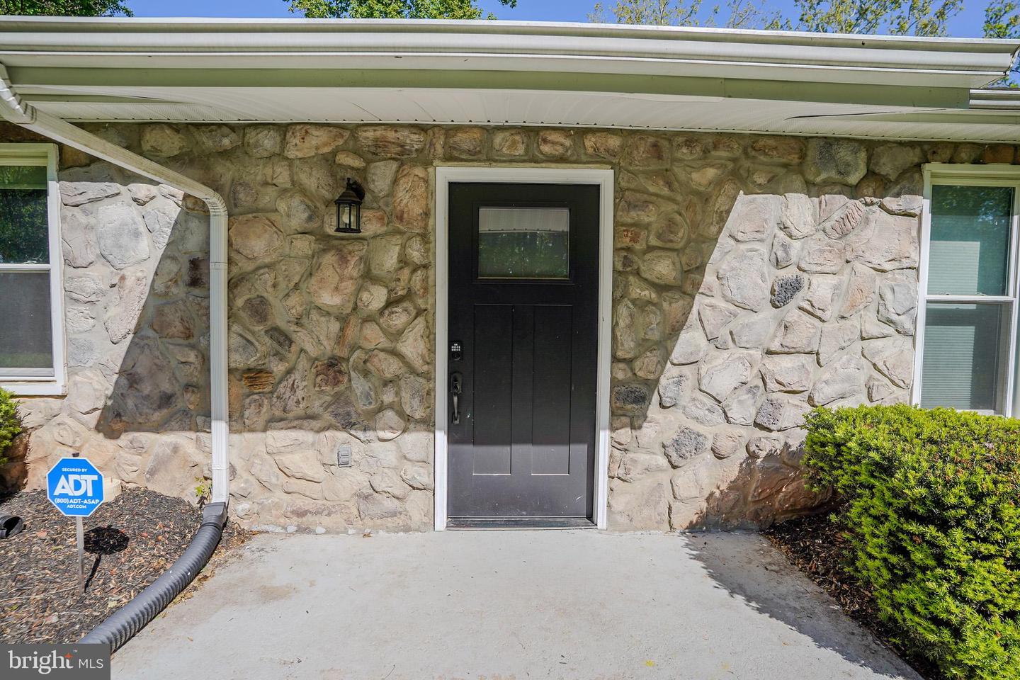 2816 Ballenger Creek Pike Property Photo 2