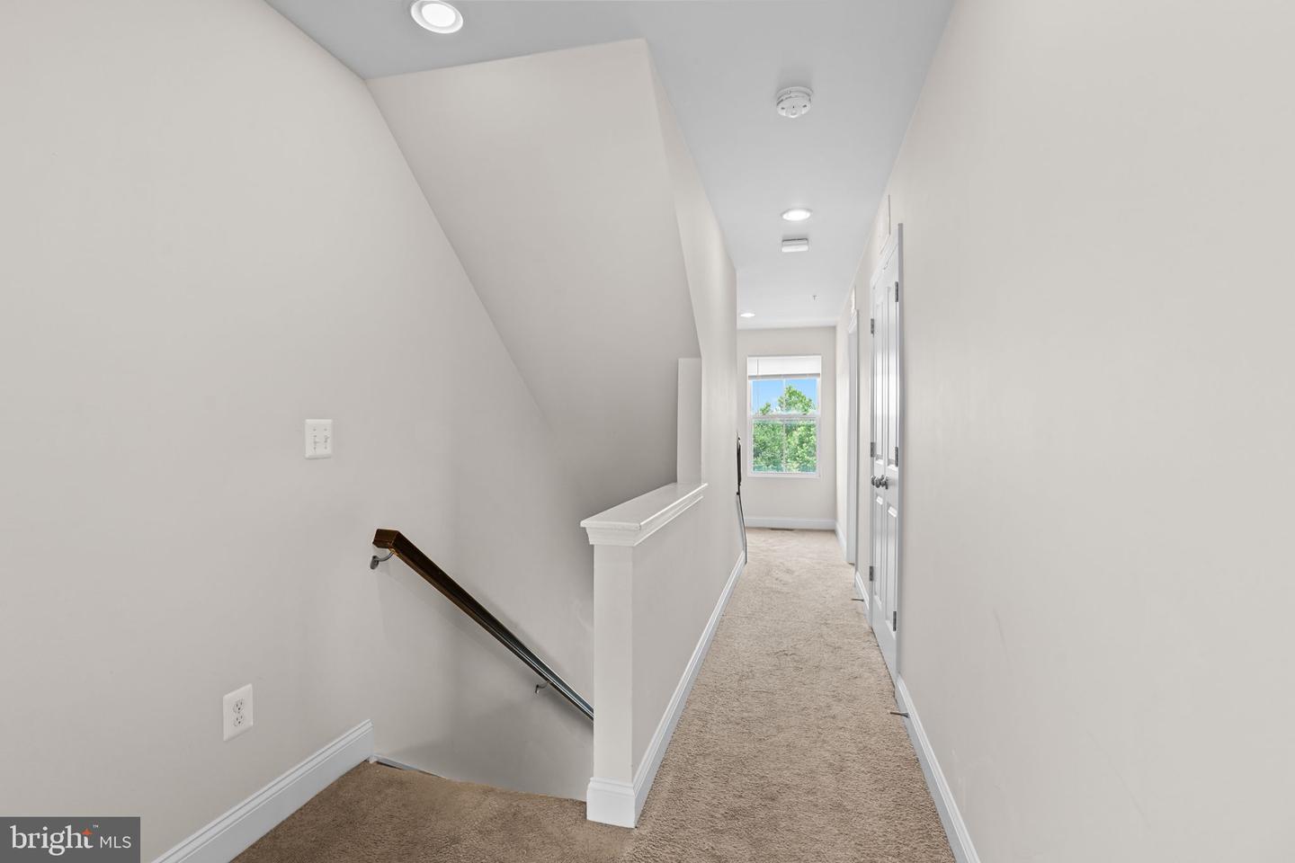 635 E Church St Property Photo 15