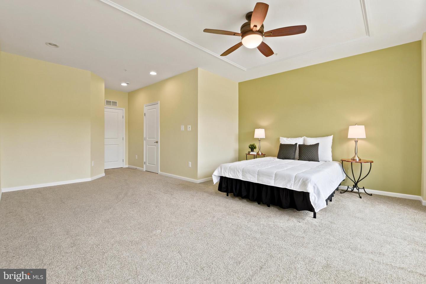 9200 Landon House Way Property Photo 10