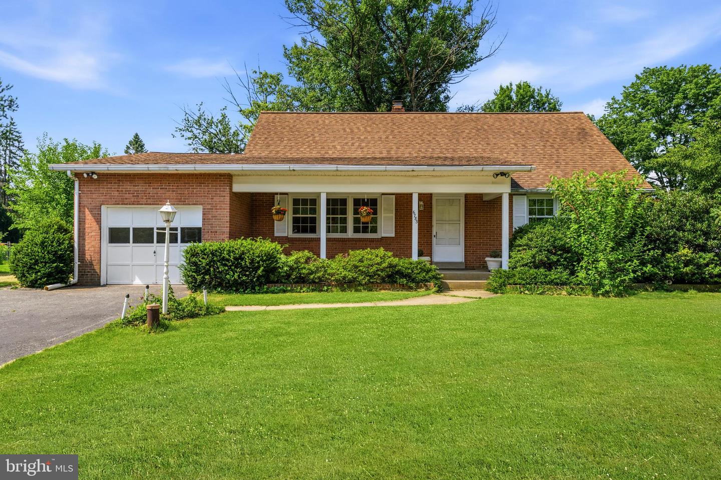 6783 Sunnybrook Dr Property Photo 3