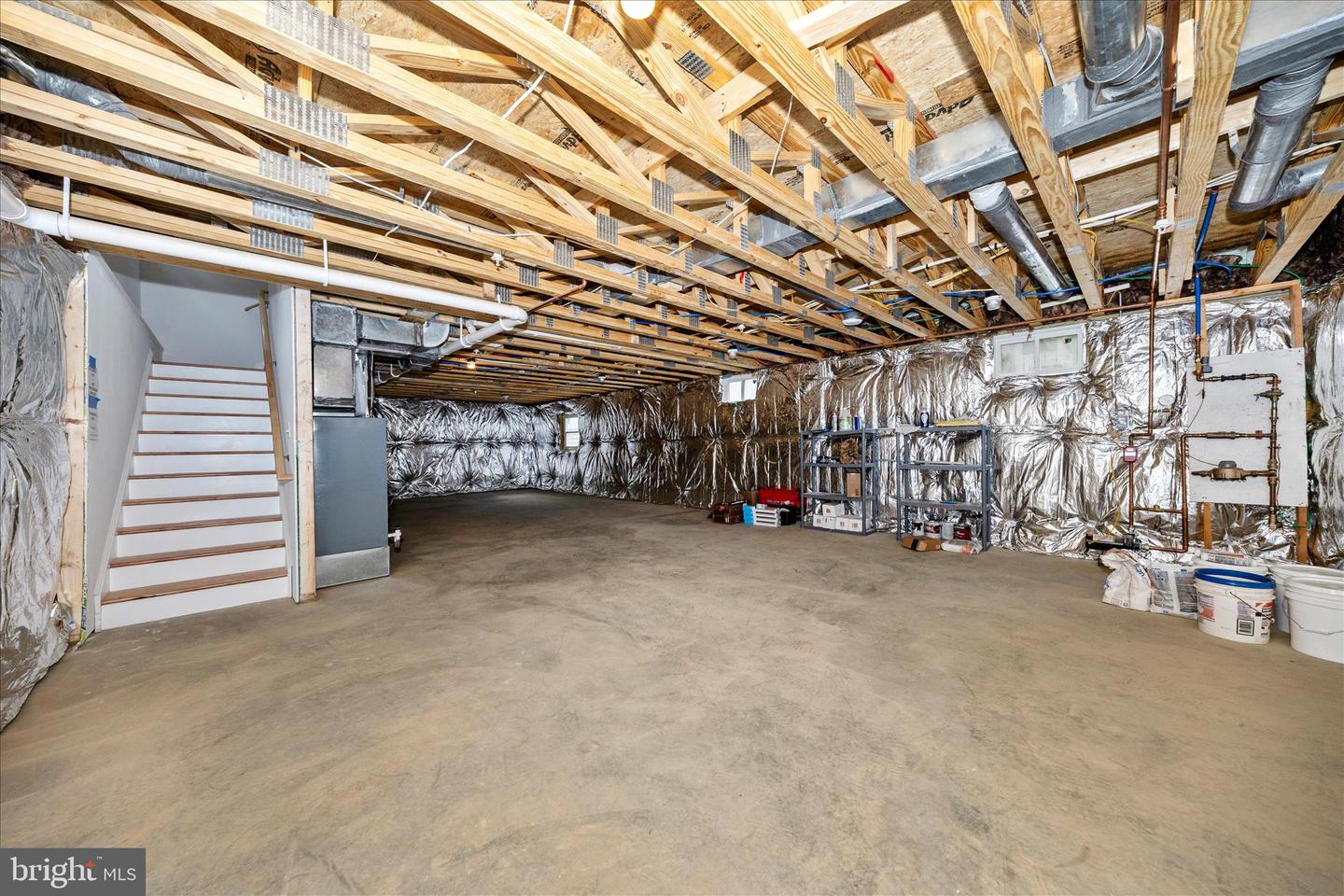 109 W 13th St Property Photo 44