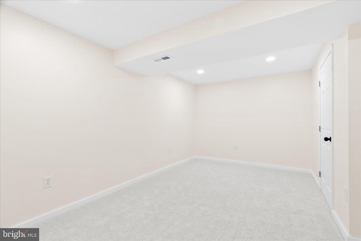 3908 Shakespeare Way Property Photo 29