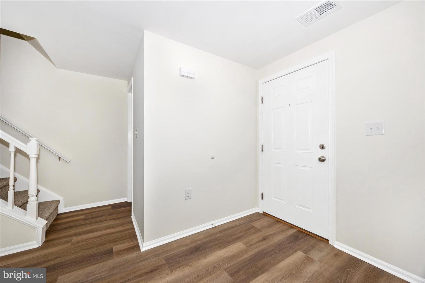 1242-b Danielle Dr #1242b Property Photo 7