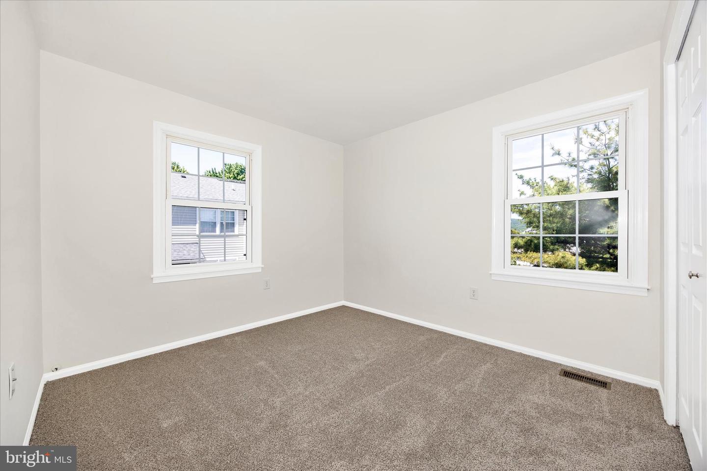 1242-b Danielle Dr #1242b Property Photo 32