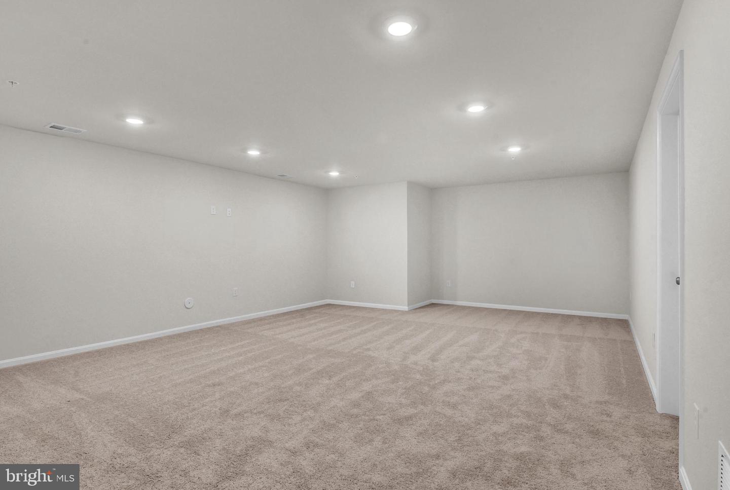 456 Hanson St Property Photo 25