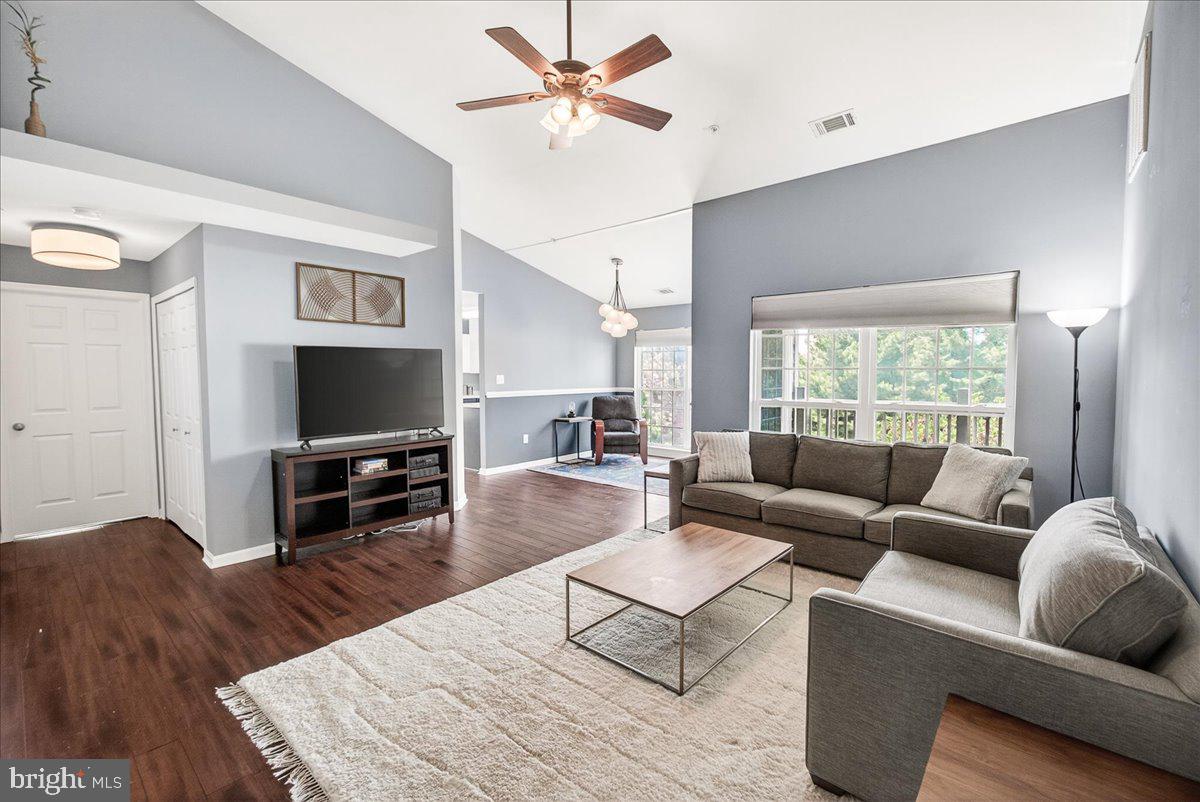 593 Cawley Dr #3 3b Property Photo 7
