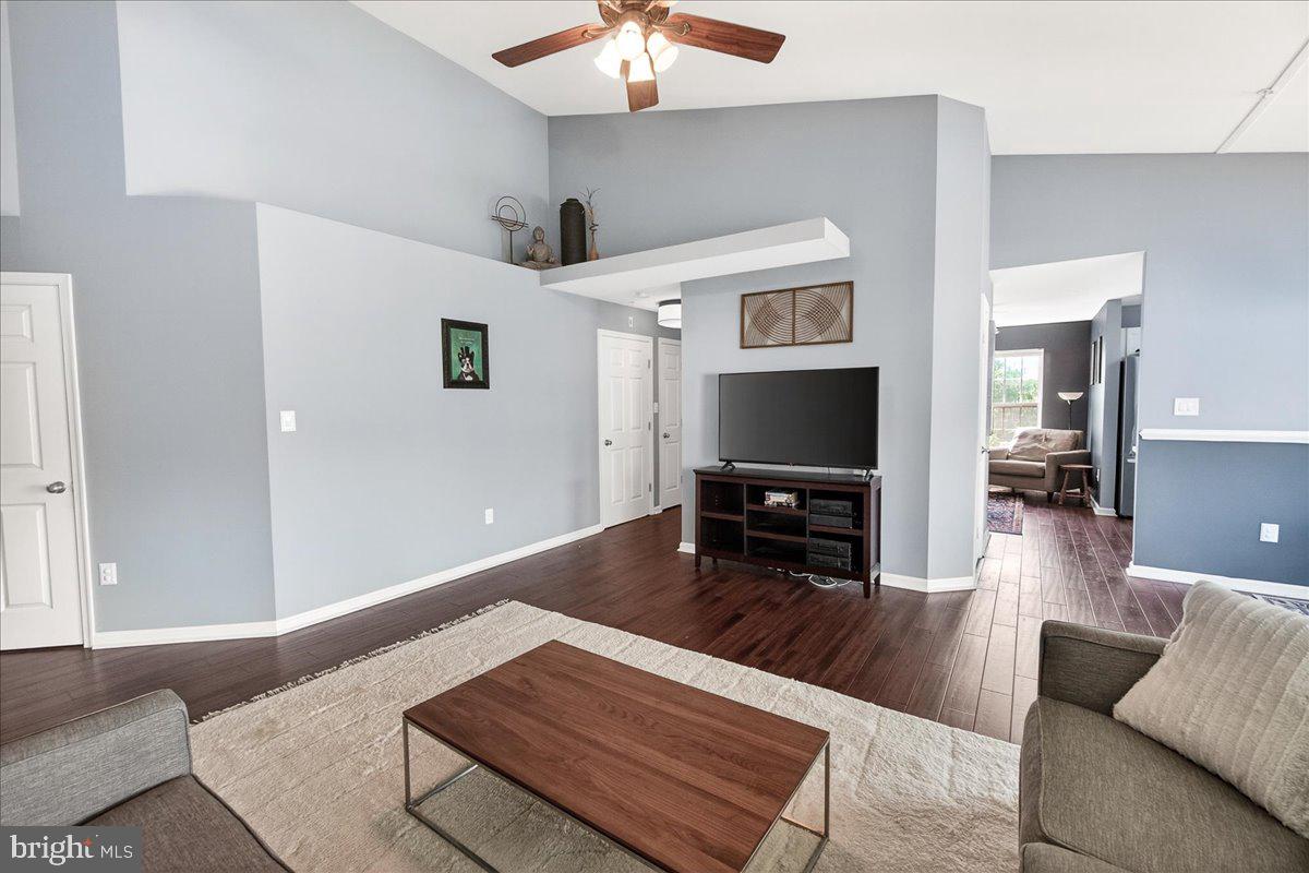 593 Cawley Dr #3 3b Property Photo 8