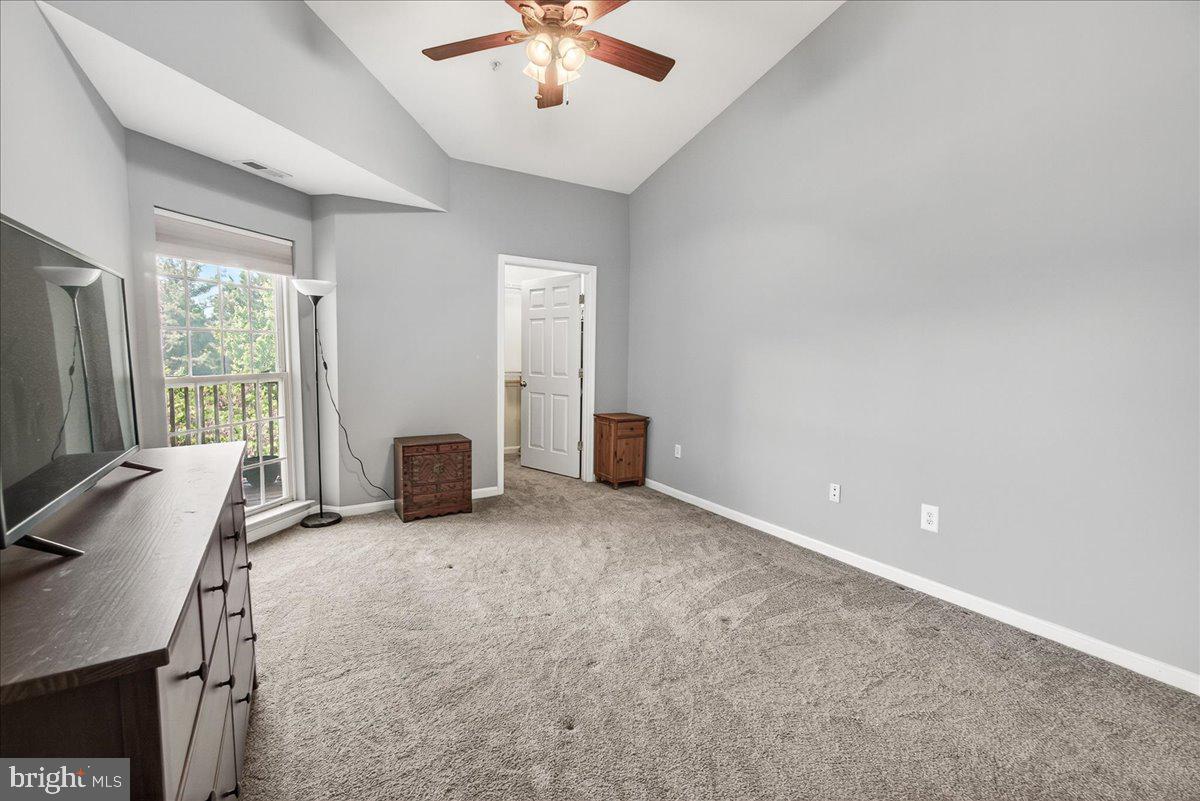 593 Cawley Dr #3 3b Property Photo 25