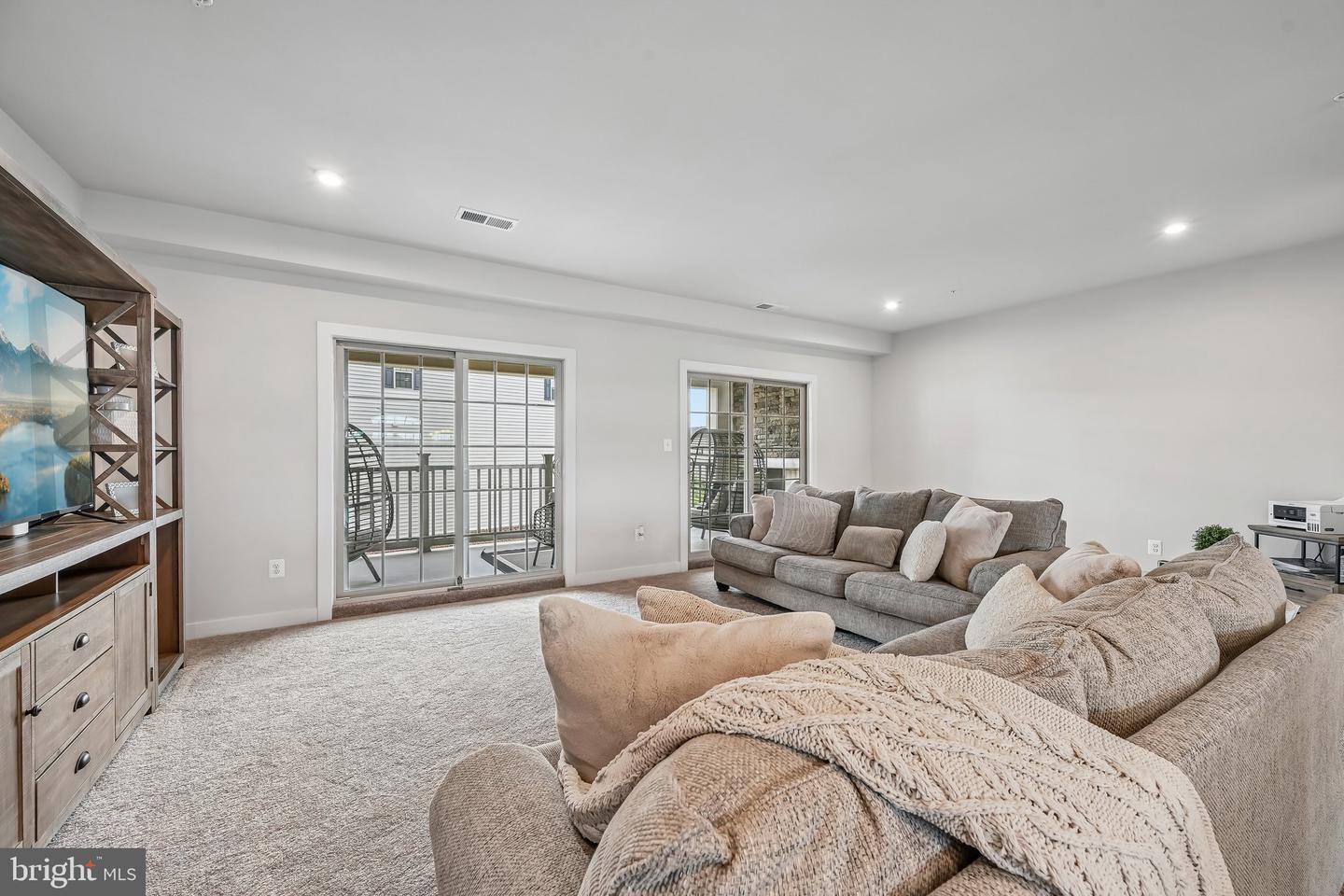 10133 Fosset St Property Photo 14