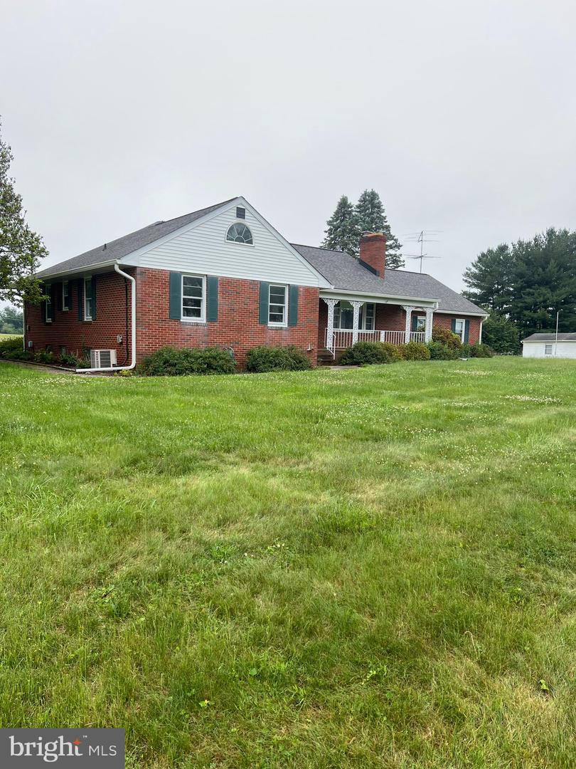 3027 Thurston Rd Property Photo 1