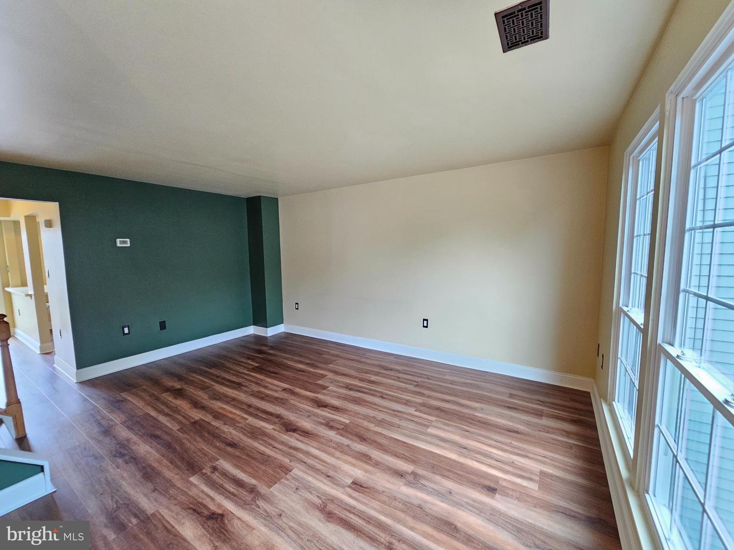 406 Terry Ct #b-4 Property Photo 7