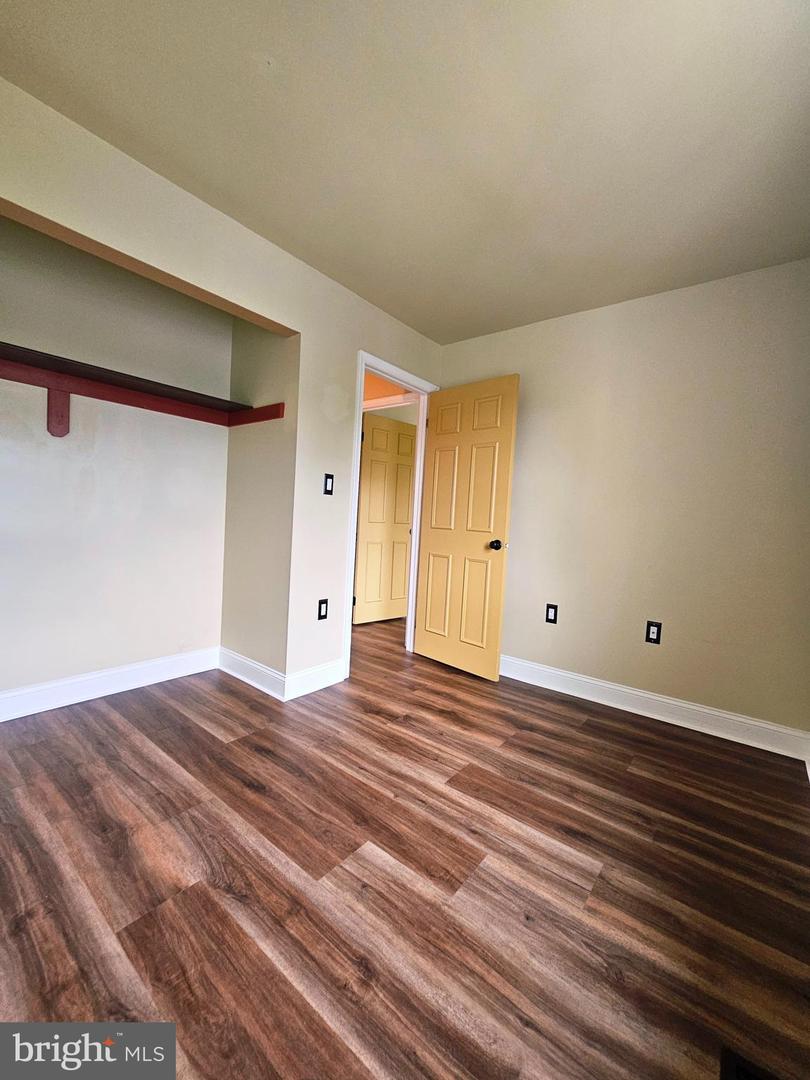 406 Terry Ct #b-4 Property Photo 16