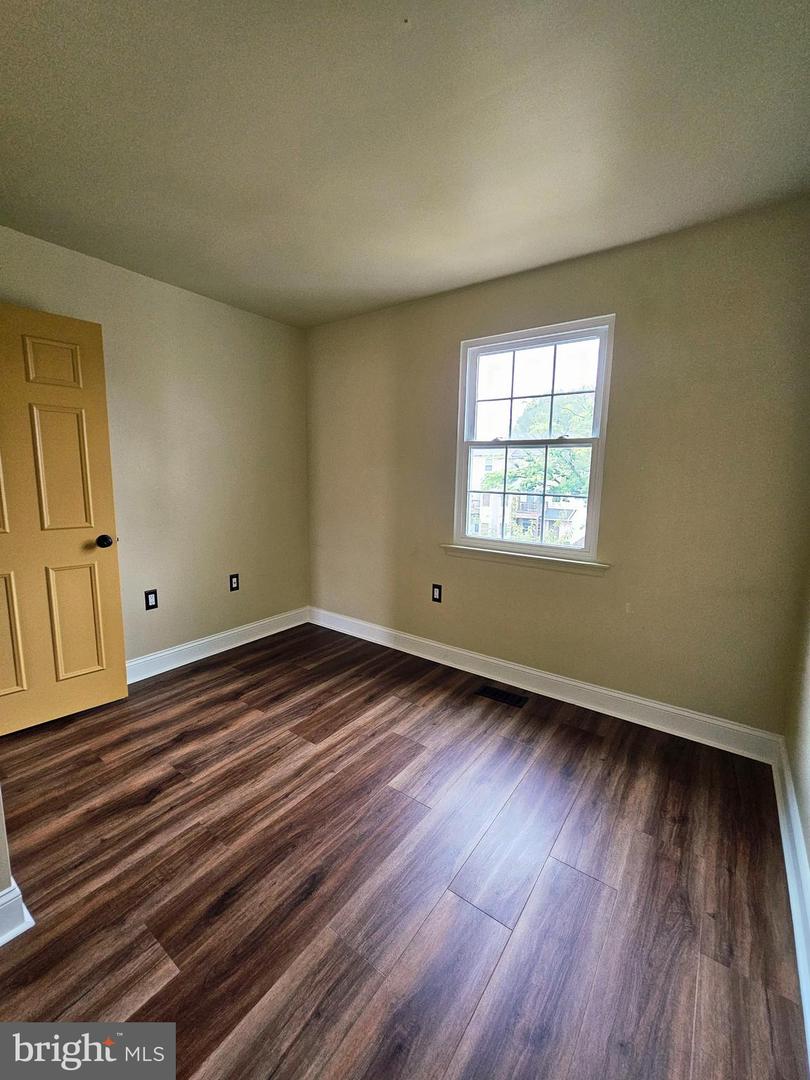 406 Terry Ct #b-4 Property Photo 17