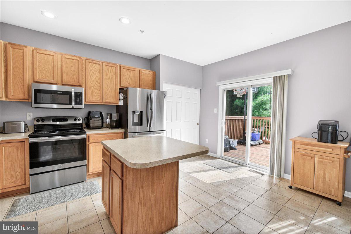 1506 Rambling Way N Property Photo 11