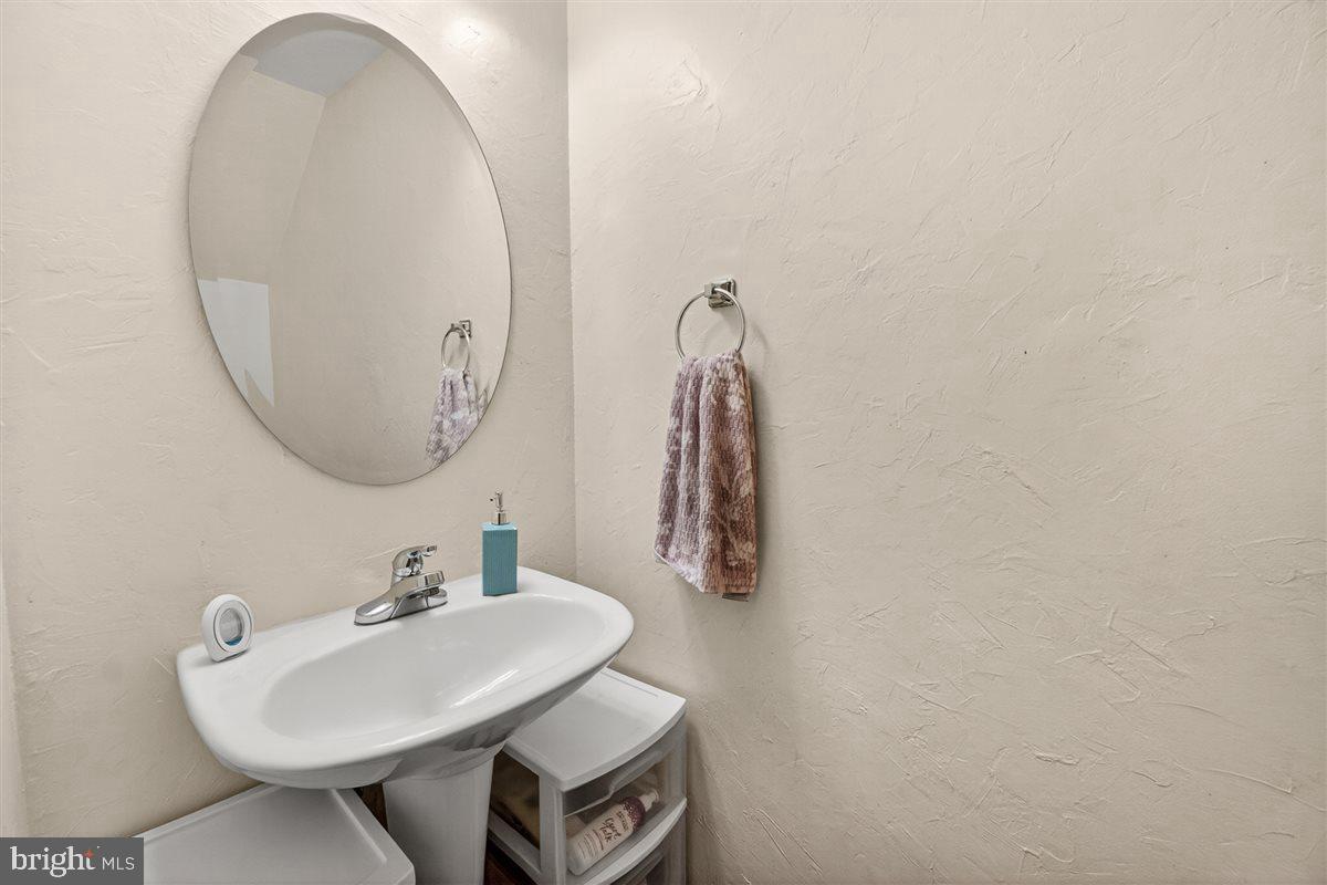1506 Rambling Way N Property Photo 17