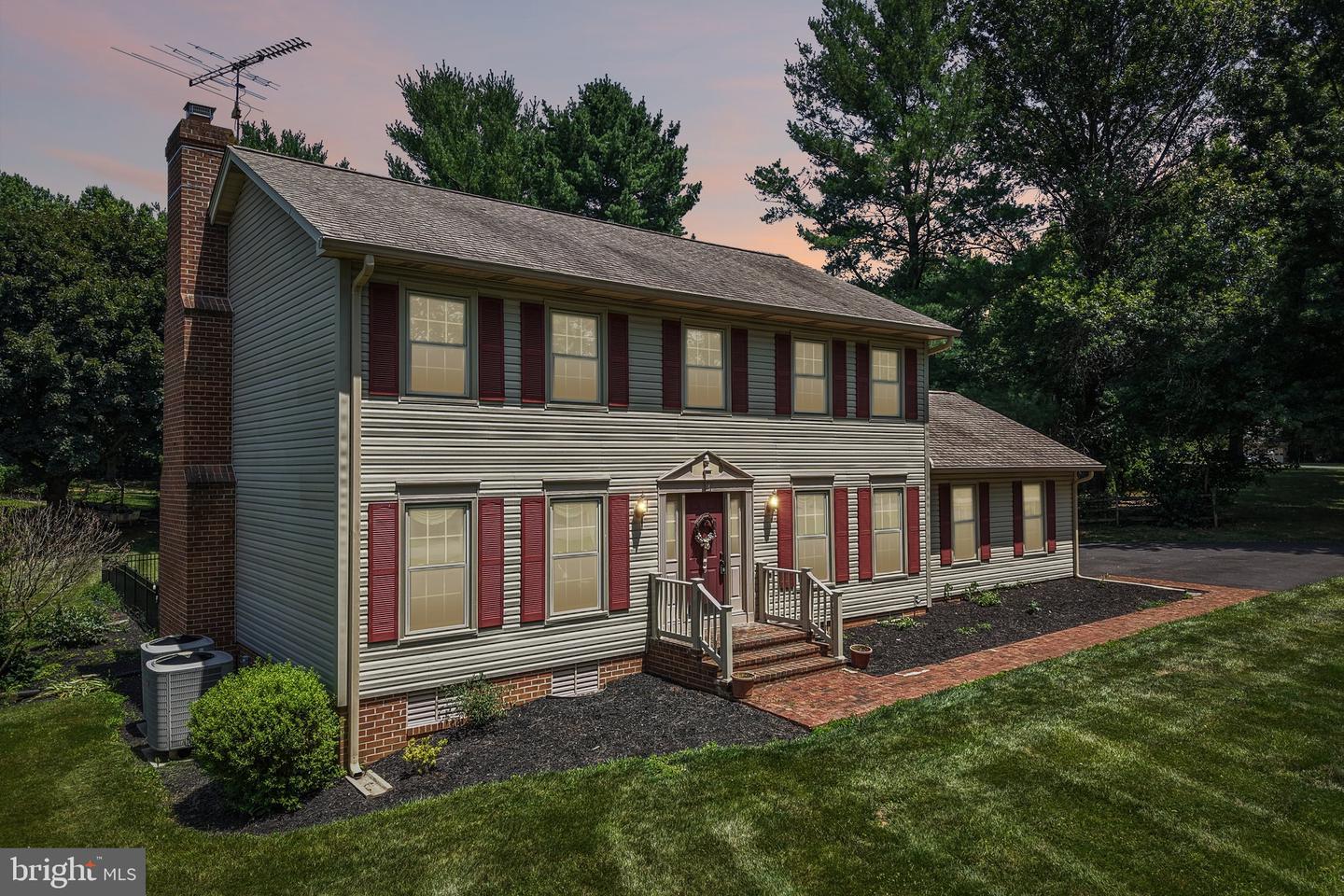 4108 Spring View Dr Property Photo 4