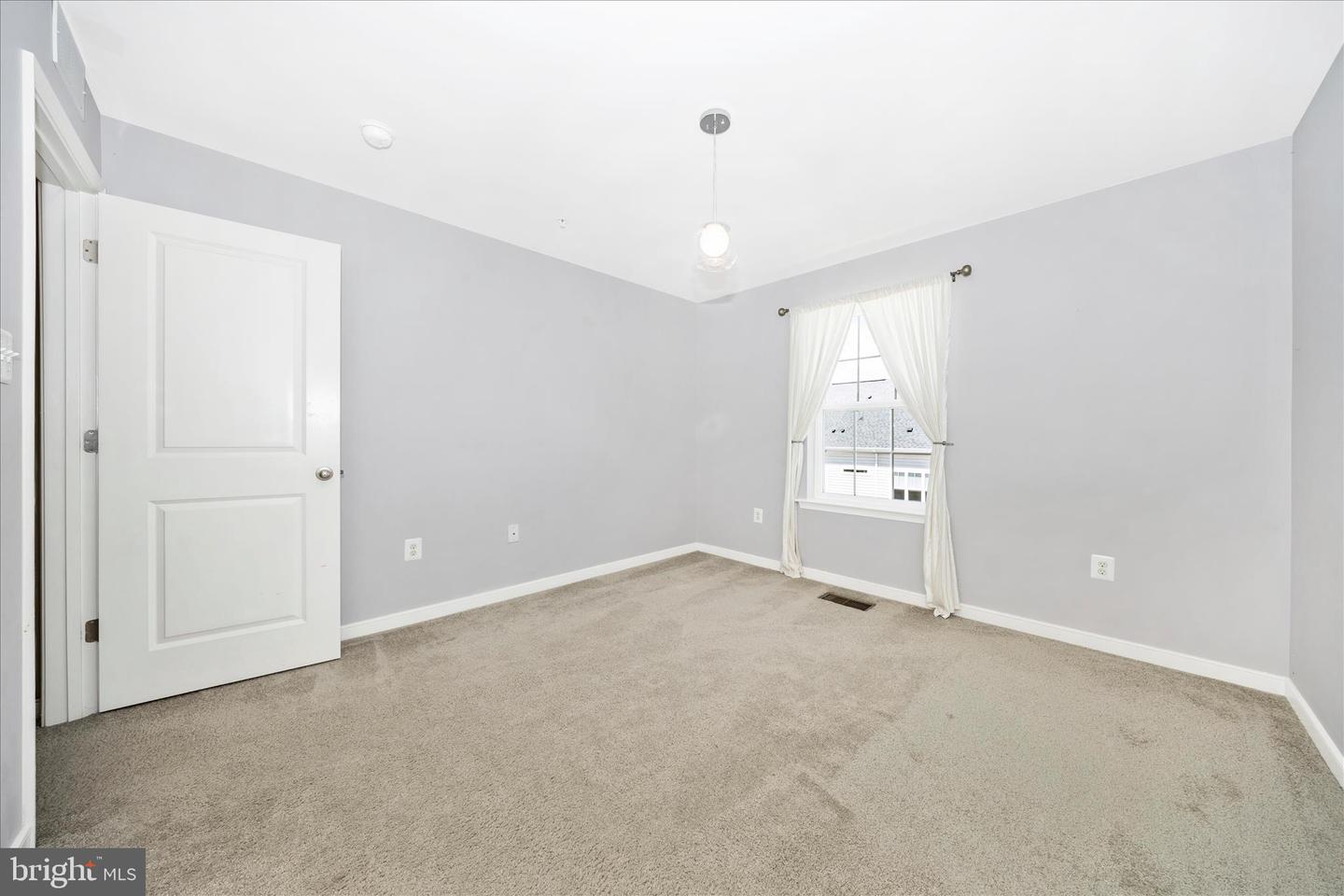 669-b E Church St Property Photo 32