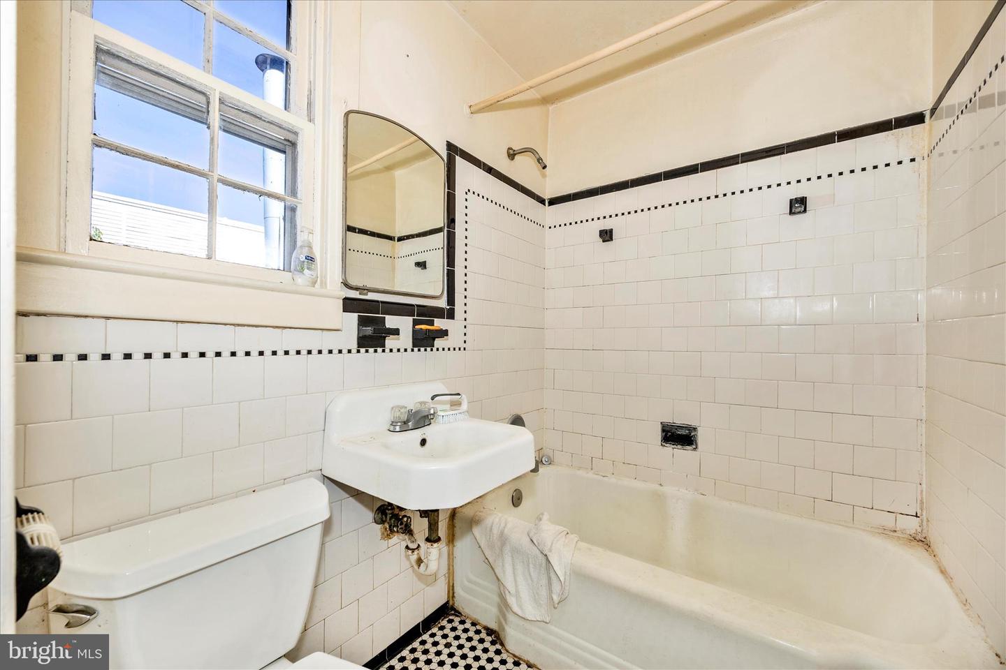 13 S Carroll St Property Photo 30