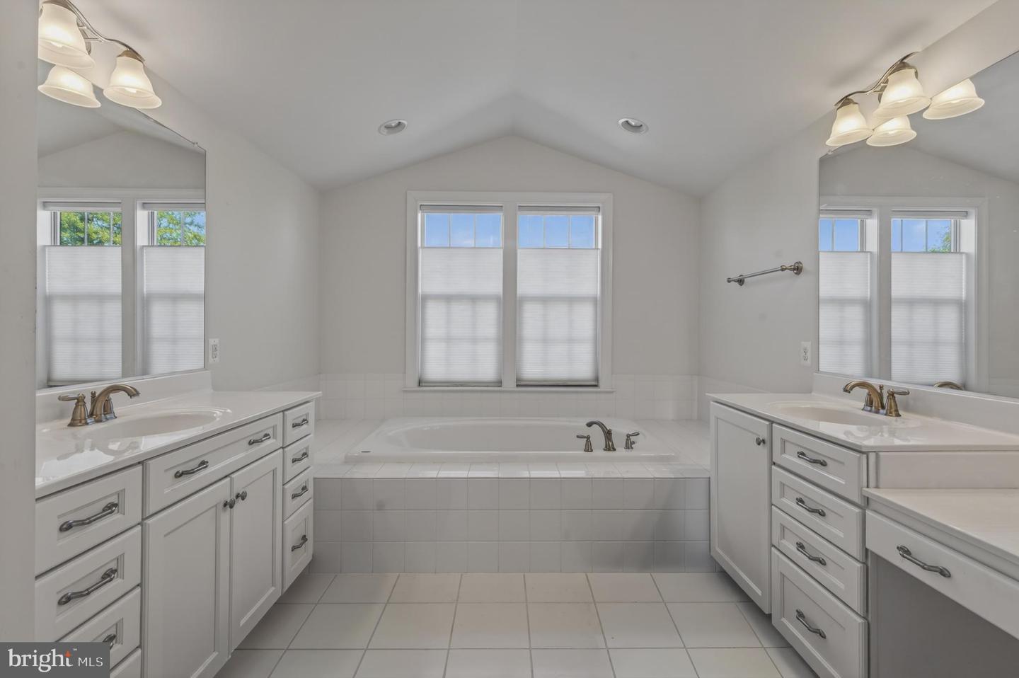1135 Dargon Quarry Ln Property Photo 32