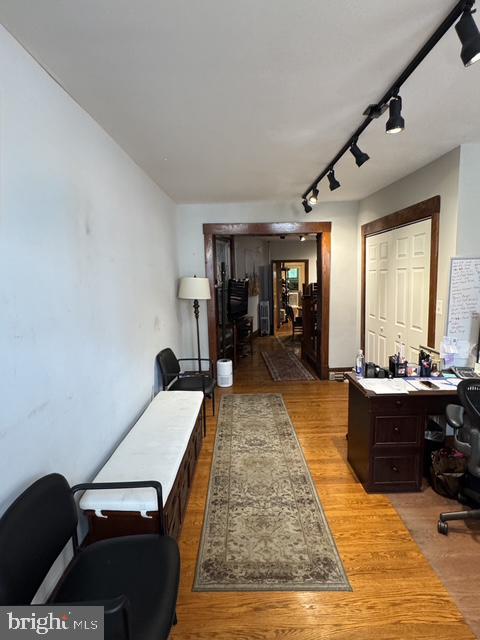 233 W Patrick St Property Photo 4