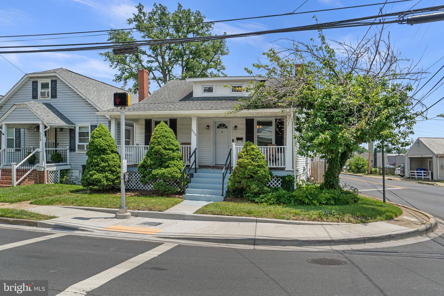 552 E Church St Property Photo 1