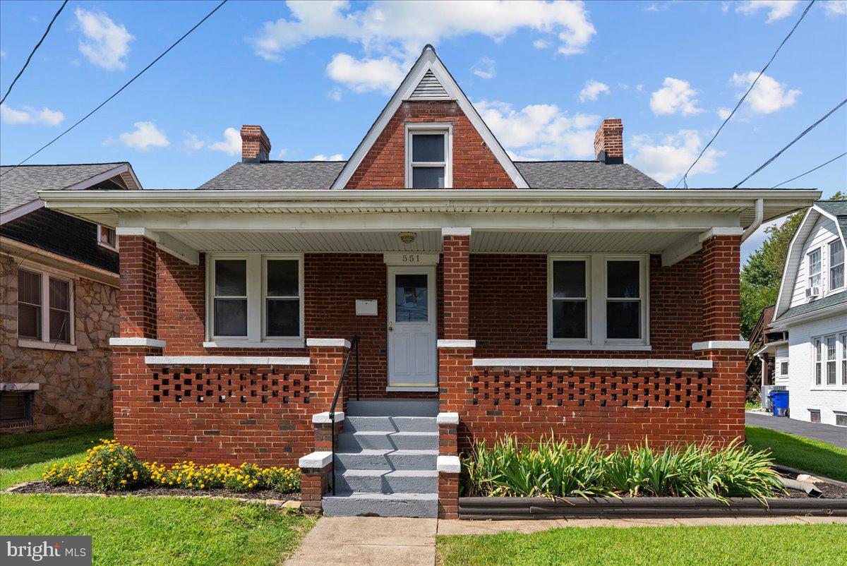 551 E Church St Property Photo 2