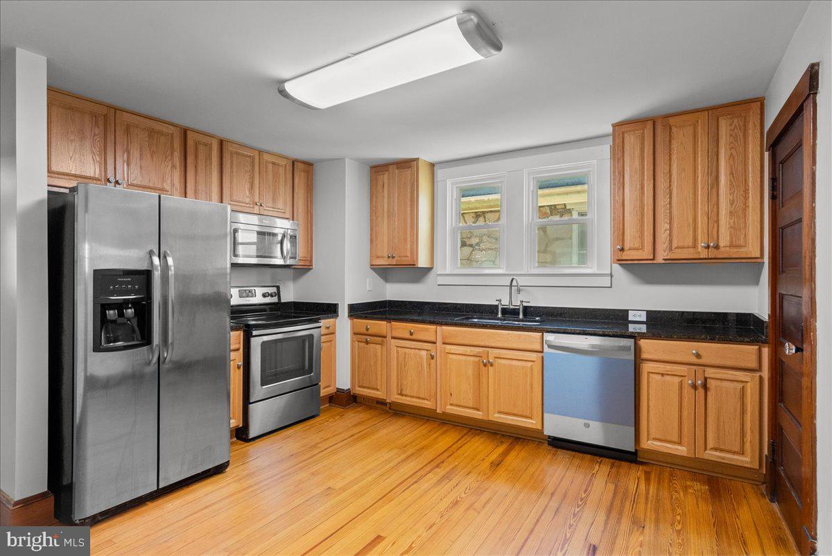 551 E Church St Property Photo 22