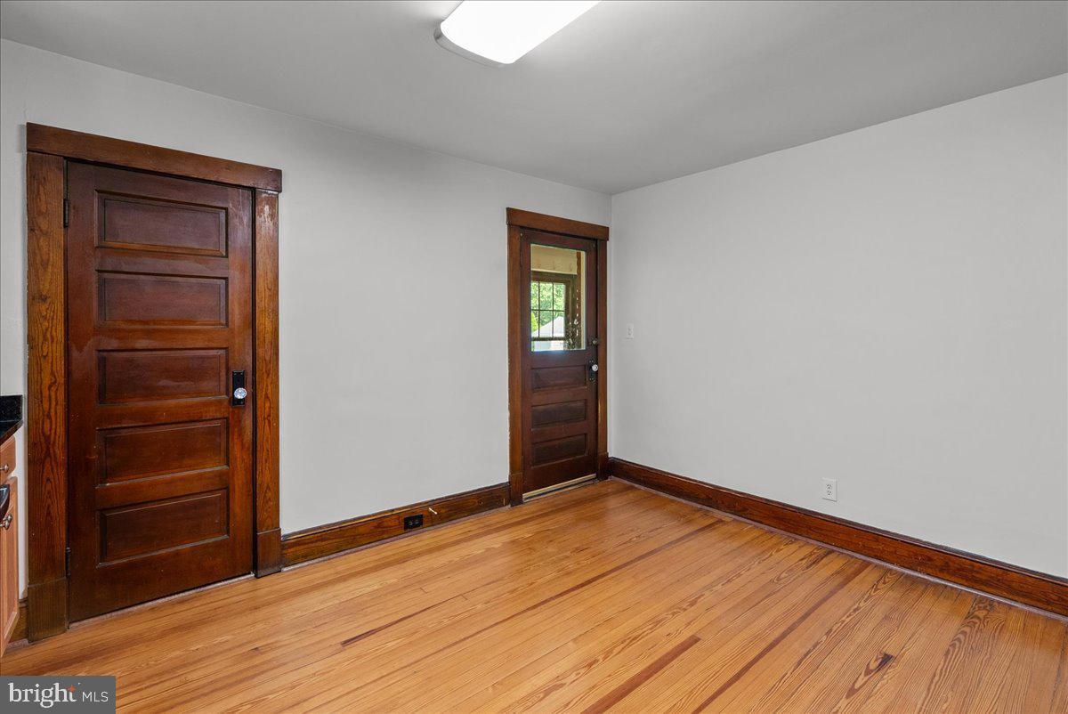 551 E Church St Property Photo 25