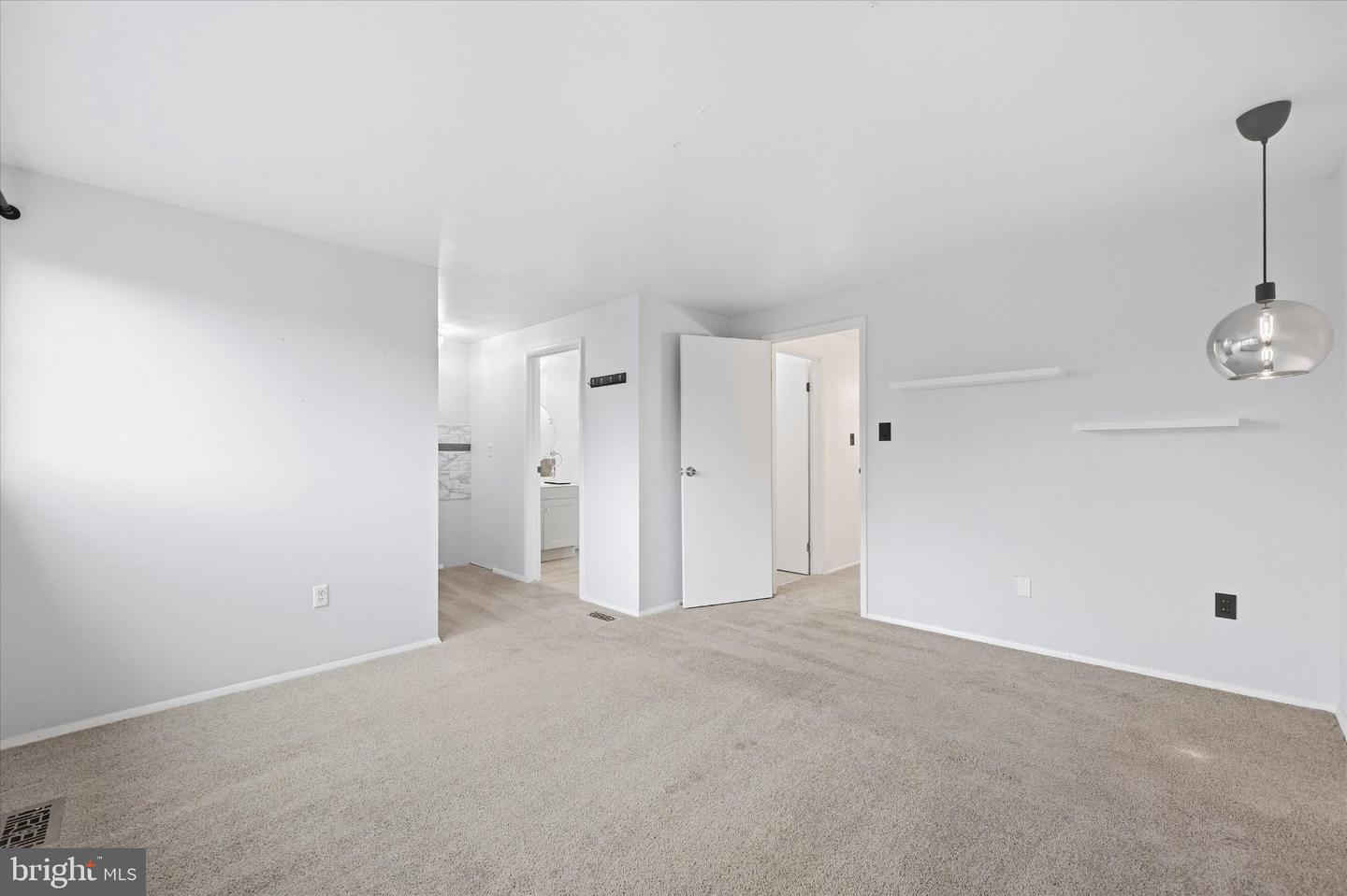 1719 Springhouse Ct Property Photo 19