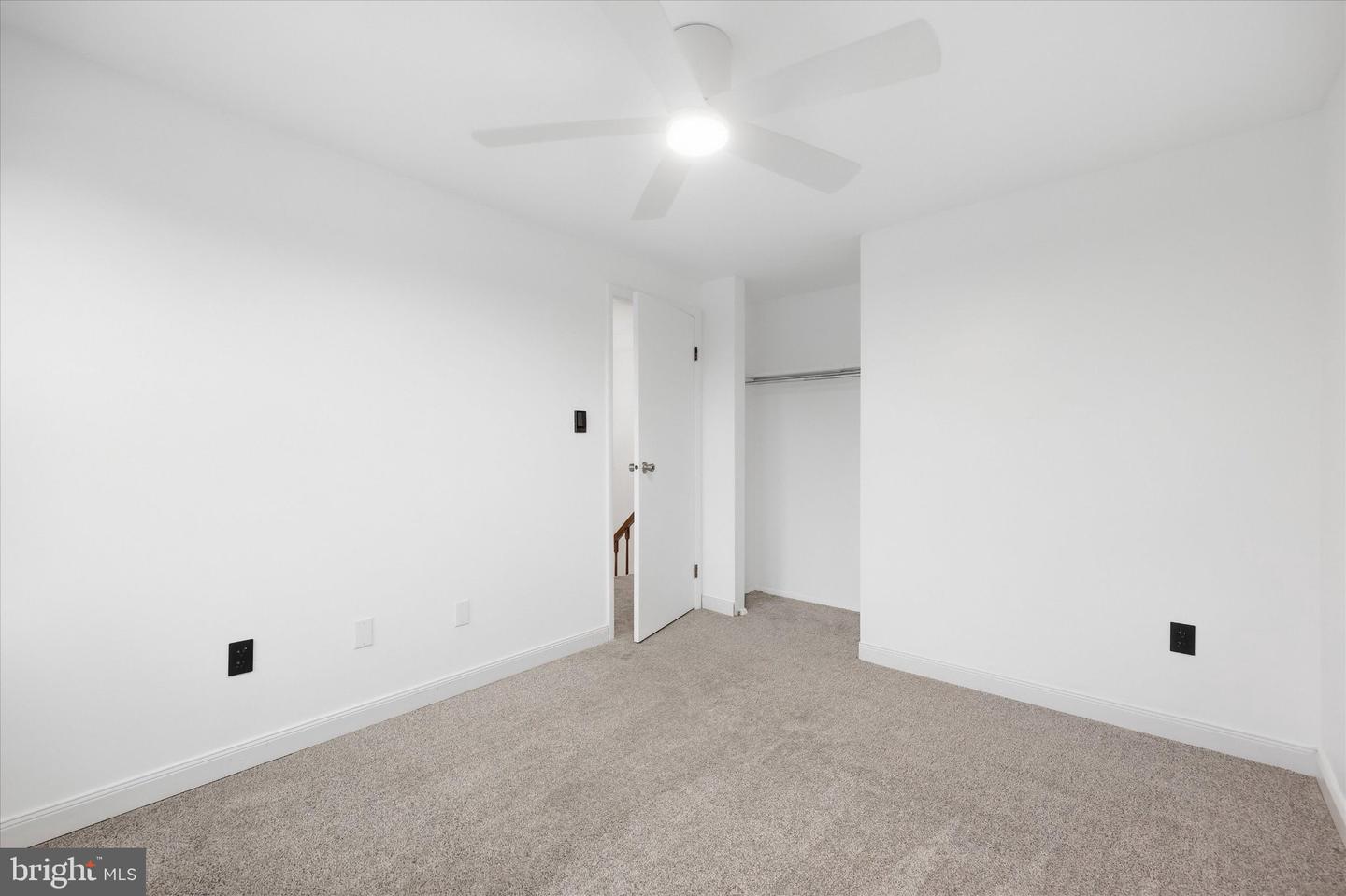 1719 Springhouse Ct Property Photo 24