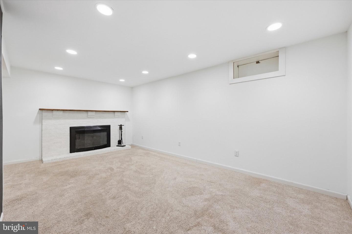 1719 Springhouse Ct Property Photo 27