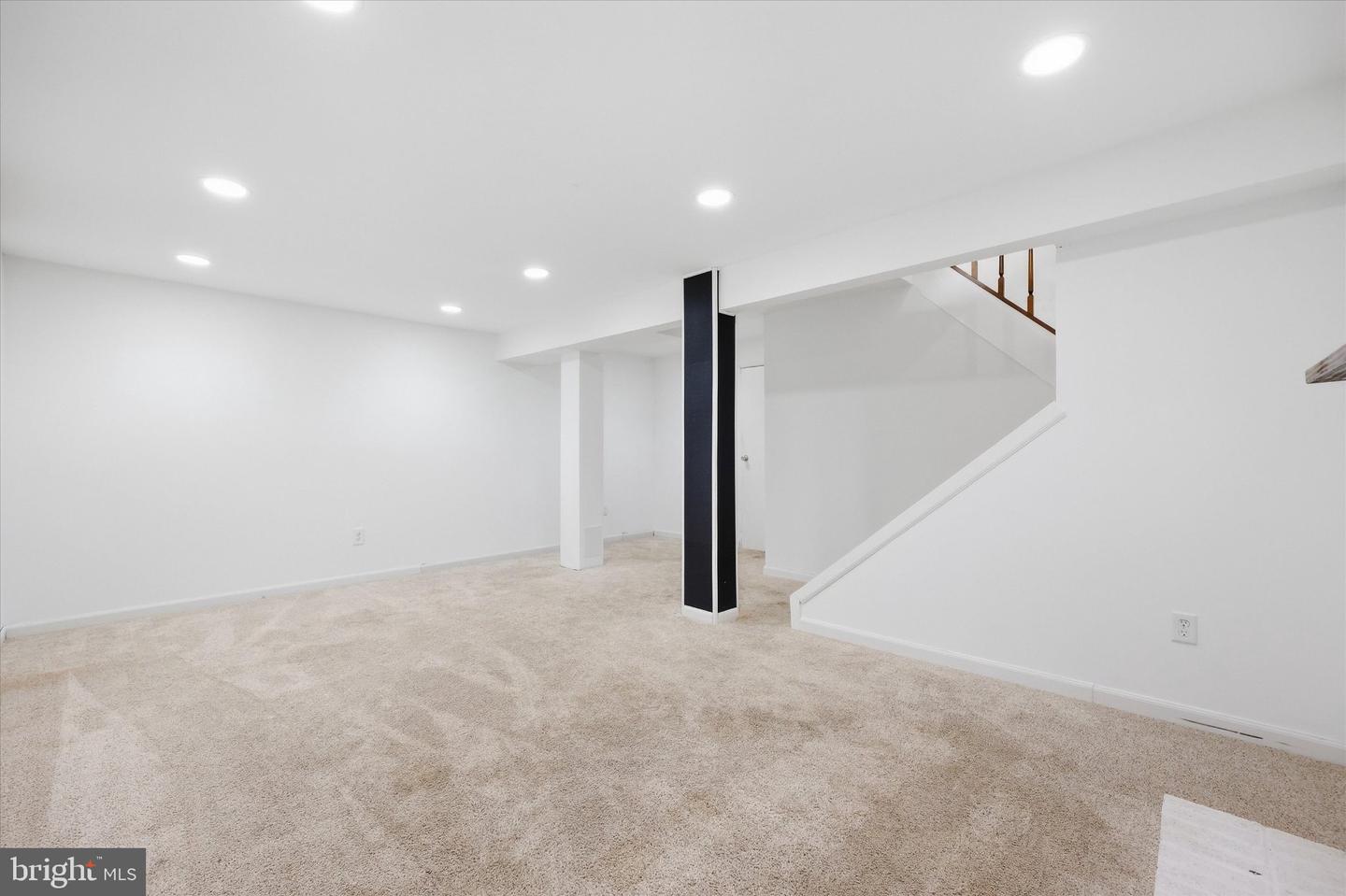 1719 Springhouse Ct Property Photo 28